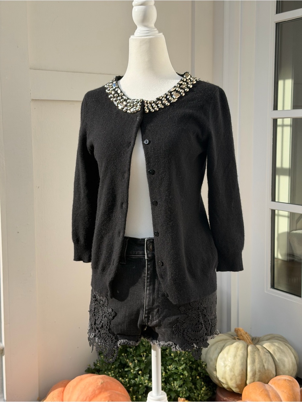 Evie 100% Cashmere Black Embellished-Collar Women's Sweater Cardigan